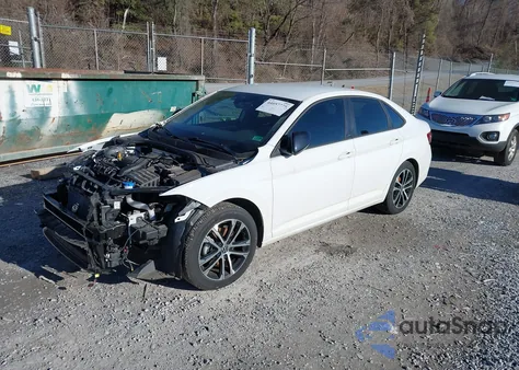 2023 Volkswagen Jetta 1.5T Sport z USA, uszkodzony, nr VIN 3VWBM7BU9PM011136